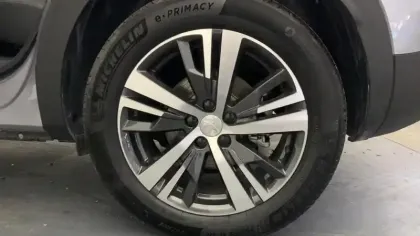 Photo 14 Peugeot 3008  Hybrid 136 e-DCS6 Allure Pack