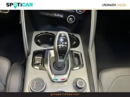 Photo 6 Alfa Romeo Giulia  2.2 Diesel 160ch Veloce AT8