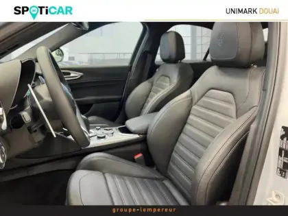 Photo 3 Alfa Romeo Giulia  2.2 Diesel 160ch Veloce AT8