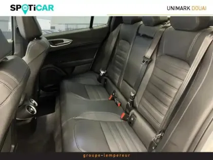 Photo 4 Alfa Romeo Giulia  2.2 Diesel 160ch Veloce AT8