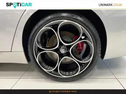 Photo 5 Alfa Romeo Giulia  2.2 Diesel 160ch Veloce AT8