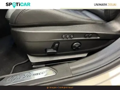 Photo 13 Alfa Romeo Giulia  2.2 Diesel 160ch Veloce AT8