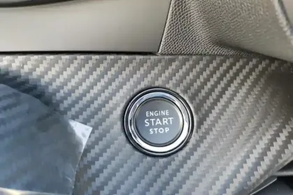 Photo 69 Peugeot 208  Electrique 50 kWh 136ch