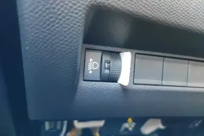 Photo 102 Peugeot 208  Electrique 50 kWh 136ch