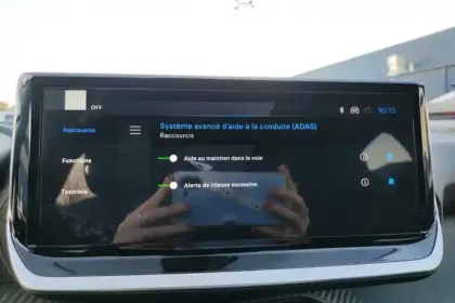 Photo 60 Peugeot 208  Electrique 50 kWh 136ch