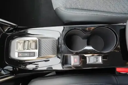 Photo 64 Peugeot 208  Electrique 50 kWh 136ch