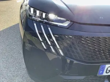 Photo 36 Peugeot 3008  Hybrid 136 e-DCS6