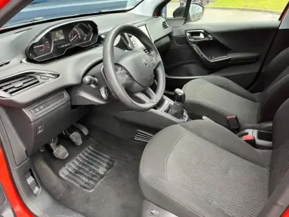 Photo 13 Peugeot 208  1.2 PureTech 82ch Allure 5p