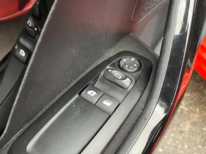 Photo 14 Peugeot 208  1.2 PureTech 82ch Allure 5p