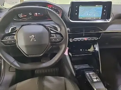 Photo 7 Peugeot 2008  BlueHDi 130 S&S EAT8