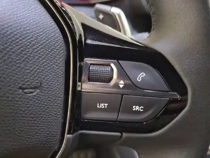 Photo 26 Peugeot 2008  BlueHDi 130 S&S EAT8