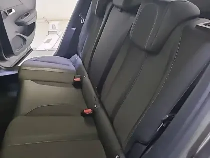 Photo 11 Peugeot 2008  BlueHDi 130 S&S EAT8