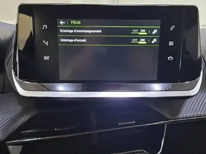 Photo 22 Peugeot 2008  BlueHDi 130 S&S EAT8