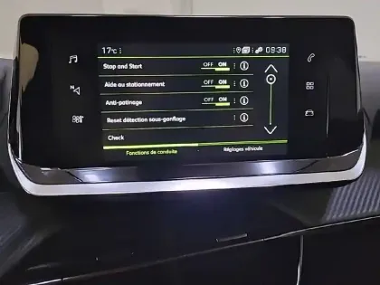 Photo 20 Peugeot 2008  BlueHDi 130 S&S EAT8