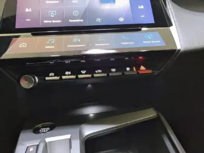 Photo 24 Peugeot 308  SW PHEV 180 e-EAT8