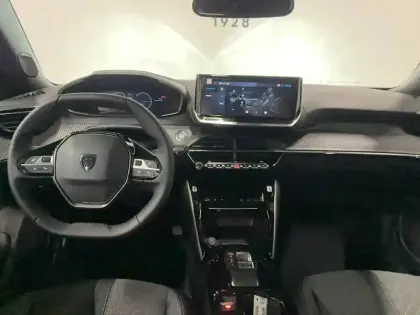 Photo 23 Peugeot 2008  Electrique 50 kWh 136 ch