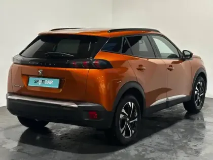 Photo 6 Peugeot 2008  e- 136ch Allure