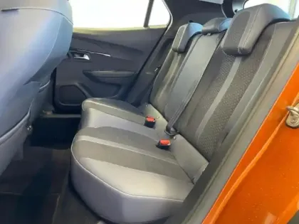 Photo 7 Peugeot 2008  e- 136ch Allure