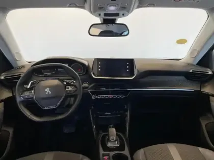 Photo 10 Peugeot 2008  e- 136ch Allure