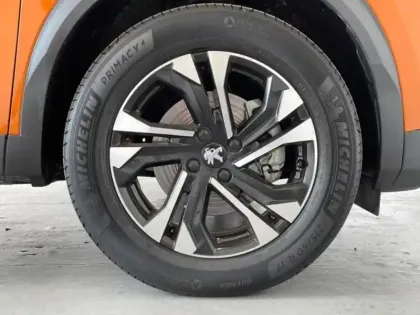 Photo 4 Peugeot 2008  e- 136ch Allure