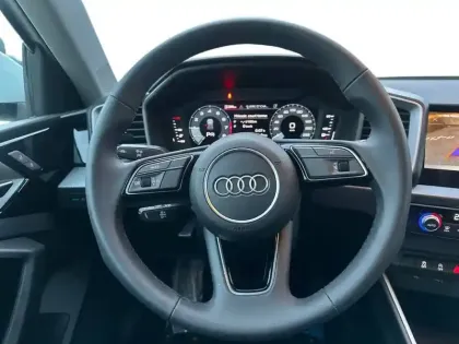 Photo 15 Audi A1  Sportback 30 TFSI 116 ch S tronic 7