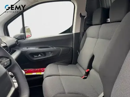 Photo 43 Peugeot Partner E- FOURGON M 800 KG 136 CH BATTERIE 54 KWH