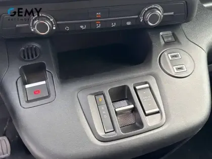 Photo 32 Peugeot Partner E- FOURGON M 800 KG 136 CH BATTERIE 54 KWH