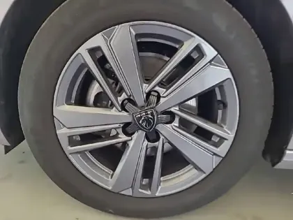 Photo 32 Peugeot 308  PureTech 130ch S&S EAT8