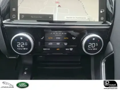 Photo 53 Jaguar E-Pace  P270e ch PHEV AWD BVA