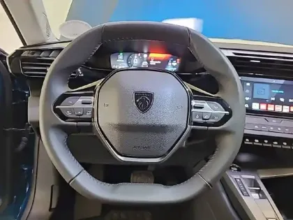 Photo 8 Peugeot 308  PureTech 130ch S&S EAT8