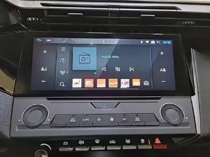 Photo 19 Peugeot 308  PureTech 130ch S&S EAT8