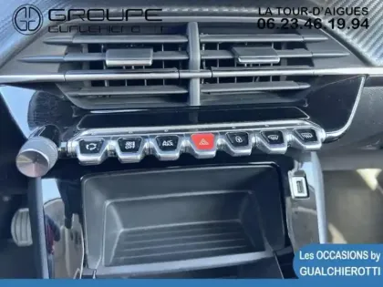 Photo 29 Peugeot 208  1.2 PureTech 100ch S&S Style