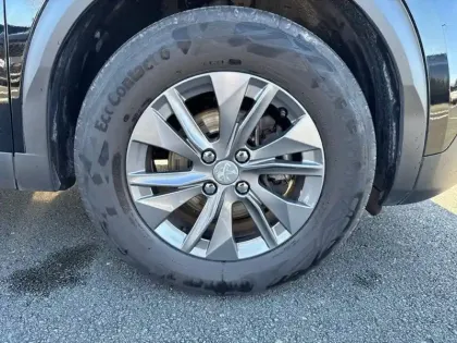 Photo 32 Peugeot 2008  PureTech 100 S&S BVM6