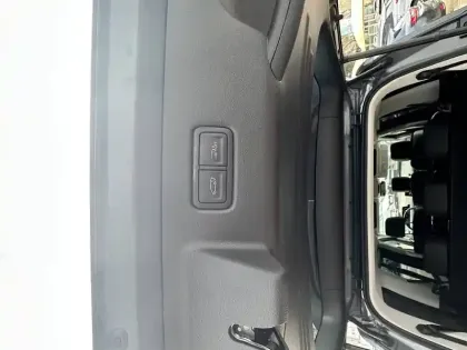 Photo 21 Hyundai Staria  1.6 T-GDI 215 Hybrid BVA6