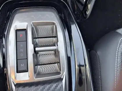 Photo 13 Peugeot 208  Hybrid 100 e-DCS6