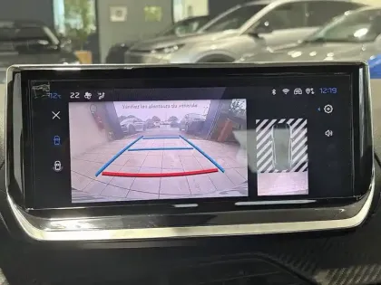 Photo 38 Peugeot 208  Hybrid 100 e-DCS6