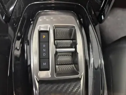 Photo 33 Peugeot 208  Hybrid 100 e-DCS6