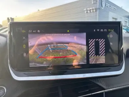 Photo 14 Peugeot 208  Hybrid 100 e-DCS6