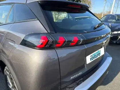 Photo 16 Peugeot 2008  PureTech 130 S&S BVM6