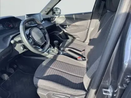 Photo 10 Peugeot 2008  PureTech 130 S&S BVM6