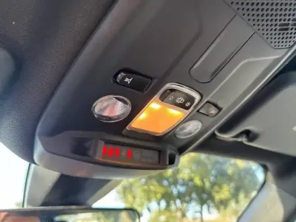 Photo 18 Peugeot 2008  PureTech 130 S&S BVM6