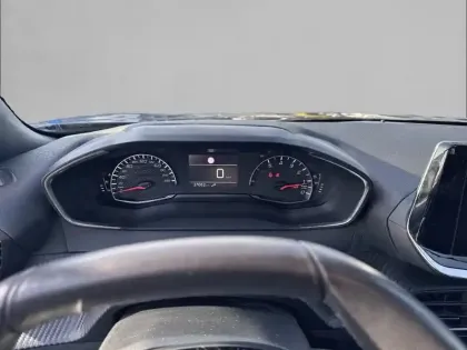 Photo 9 Peugeot 2008  PureTech 130 S&S BVM6