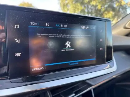 Photo 17 Peugeot 2008  PureTech 130 S&S BVM6