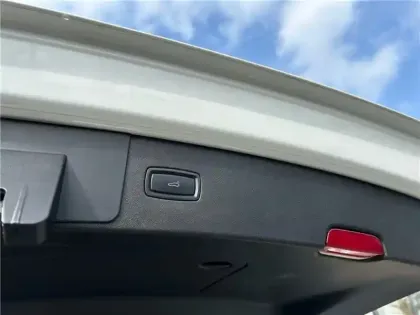 Photo 24 Porsche Cayenne 3.0 V6 440 CH TIPTRONIC BVA