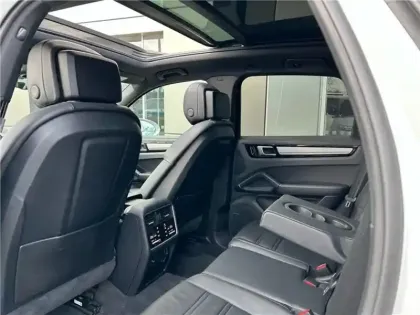 Photo 18 Porsche Cayenne 3.0 V6 440 CH TIPTRONIC BVA