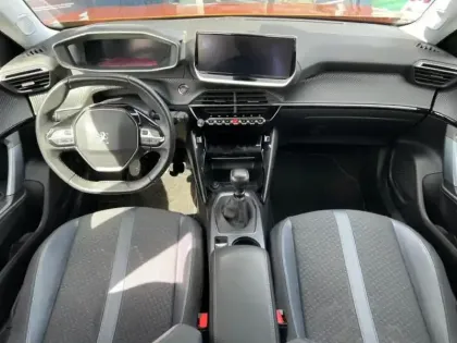 Photo 8 Peugeot 2008  1.2 PureTech 130ch S&S Allure