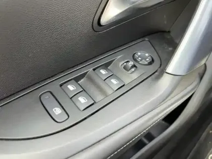 Photo 12 Peugeot 2008  1.2 PureTech 130ch S&S Allure