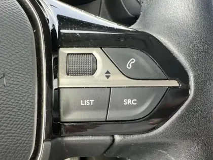 Photo 11 Peugeot 2008  1.2 PureTech 130ch S&S Allure