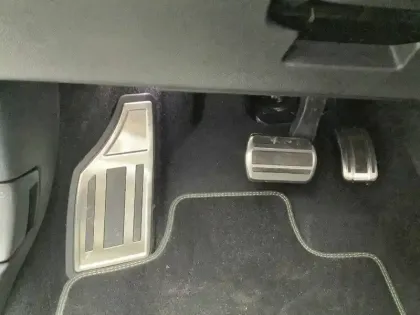 Photo 27 Peugeot 308  Hybrid 136 e-DCS6