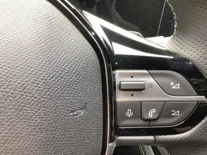 Photo 26 Peugeot 308  Hybrid 136 e-DCS6